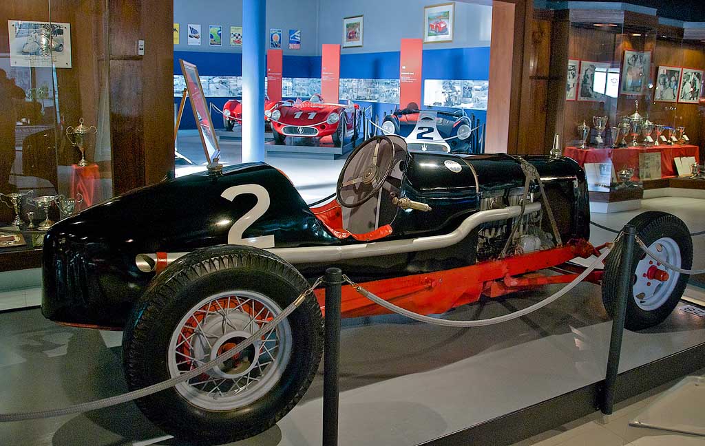 Ford T / Chevrolet - "La Negritas": Museo Juan Manuel Fangio, Balcarce, Buenos Aires, Argentina