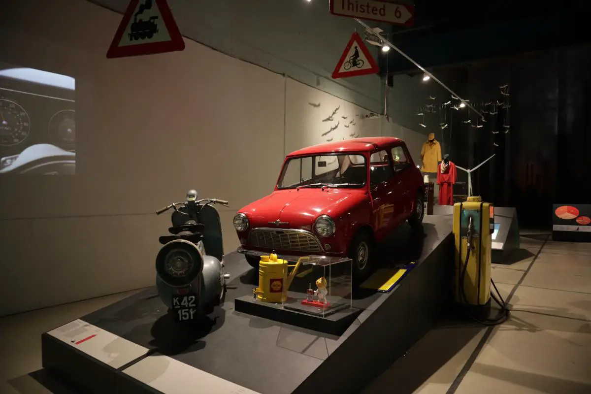 Danish Museum of Science and Technology - mini cooper & scooter