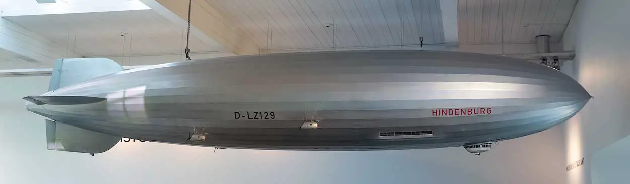 Hindenburg Model, Zeppelin Museum, Friedrichshafen, Baden-Württemberg, Deutchland | Germany | Tyskland [2018]