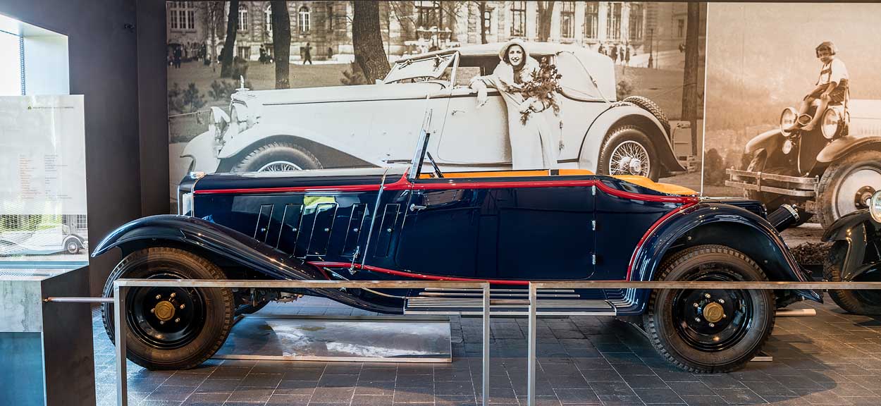 Maybach DS 8 Zeppelin (Doppelsechs), Sport-Cabriolet, 1937: Maybach Car Museum | Museum für historische Maybach-Fahrzeuge, Neumarkt, Germany [2018]