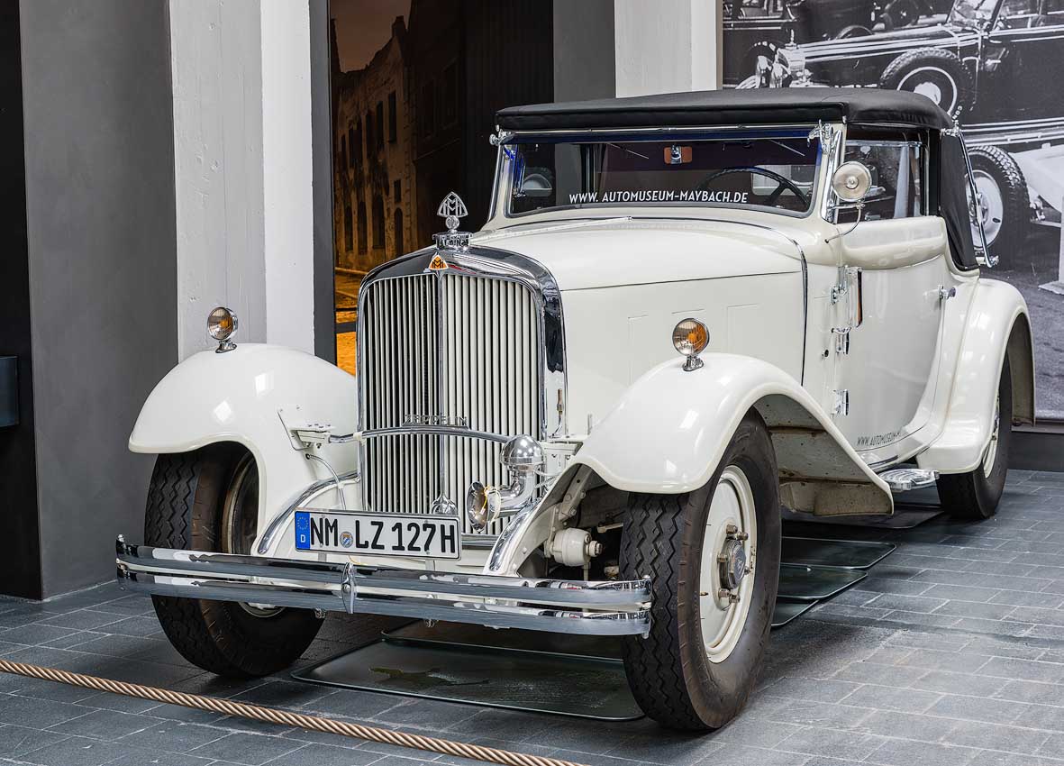 Maybach DS 8 Zeppelin cabriolet, 1930, white, Coachbuilder Spohn: Maybach Car Museum | Automuseum Maybach, Germany; Transportmuseums.com [2018]