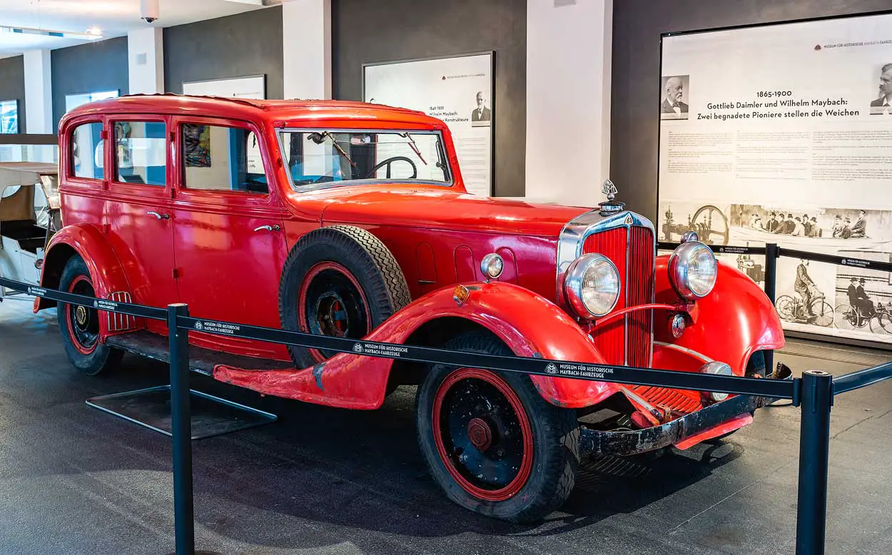 Maybach DSH (Doppelsechshalbe) Pullman Limousine mit Rolldach, 1934, Karosserie Spohn: Maybach Car Museum | Automuseum Maybach, Neumarkt, Germany [2018]