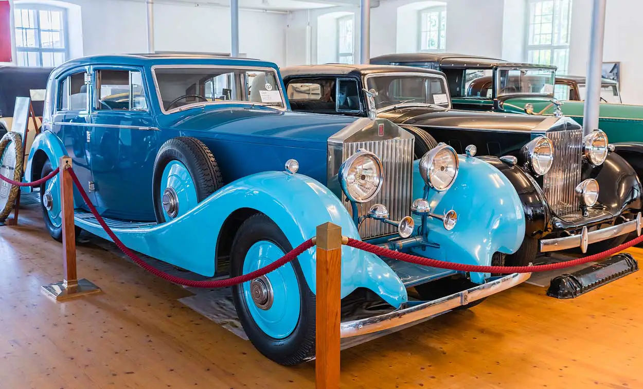 Rolls-Royce Phantom I, Sports Saloon, 1929, Coachcraft Ltd, UK & Phantom III Fixed Head Coupé, 1936, Rippon Bros. Ltd, UK: Rolls-Royce Automobilmuseum Austria | Österreich [2018]